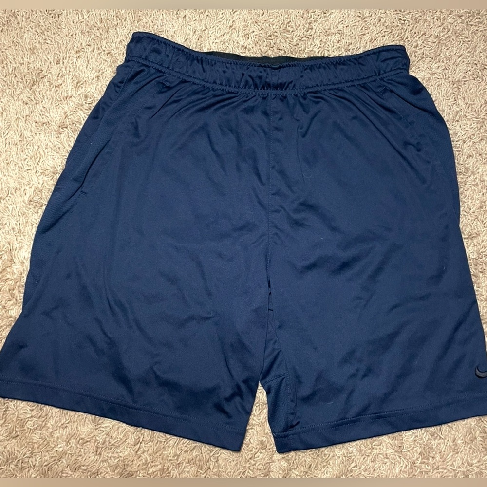 Nike Men's Blue Dri-fit Standard Sports Shorts with Elastic Waistband Size M